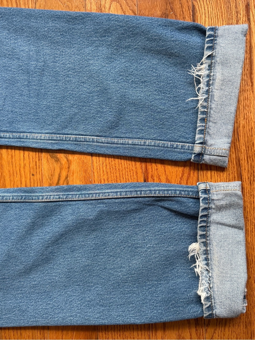 Vintage Levi’s 501 Light Blue Denim Jeans - Picture 4 of 7